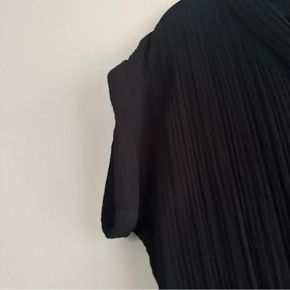 Lou & Grey‎ • Triple Cloth V-Neck Pocket Dress - Picture 3 of 9